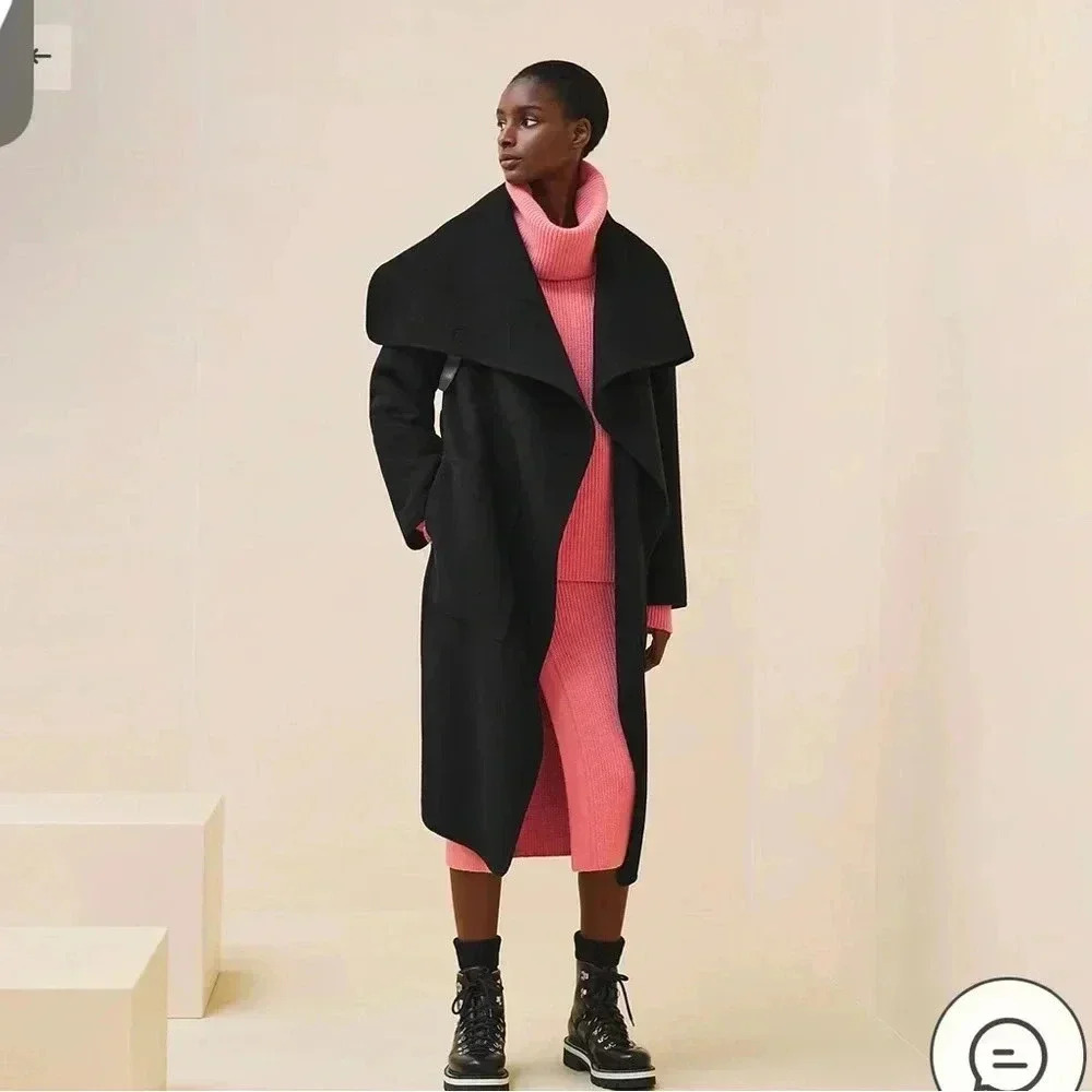 HERMES 100% Cashmere coat
NWT’s

8129